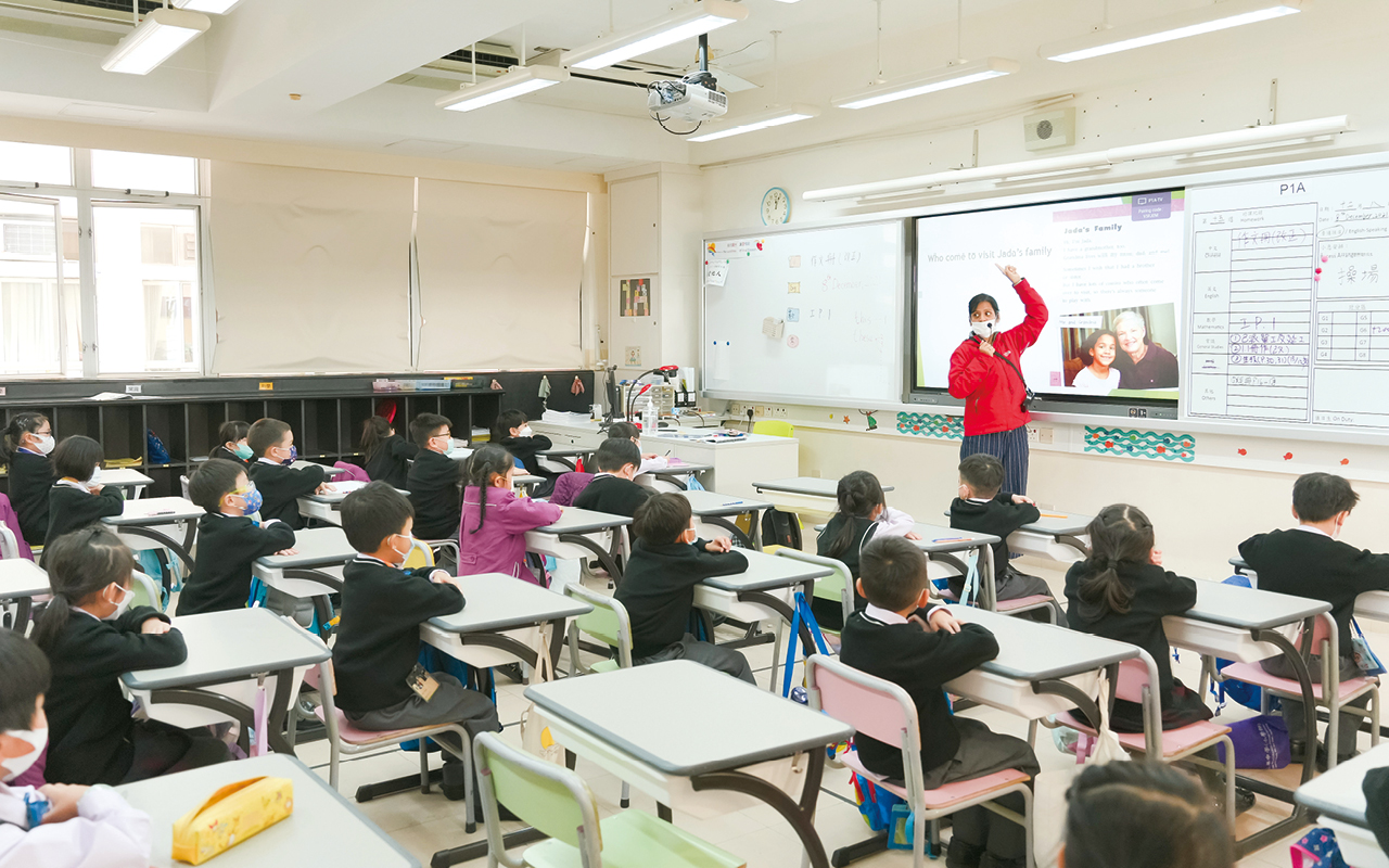 漢華中學（小學部）推展「校本全班式資優培育課程」，以發展學生的創造力、高階思維能力及個人與社交能力。