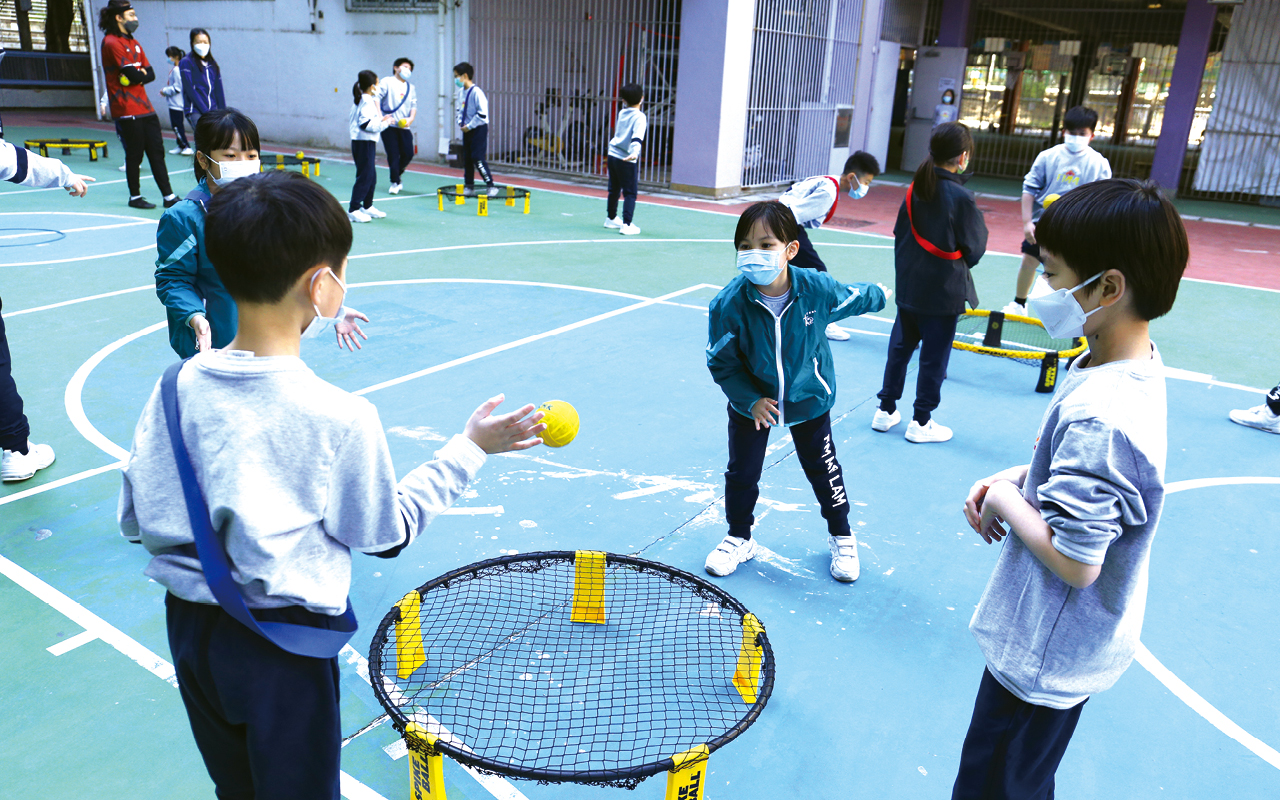學校積極引入不同的新興運動，提高同學對體育的興趣。