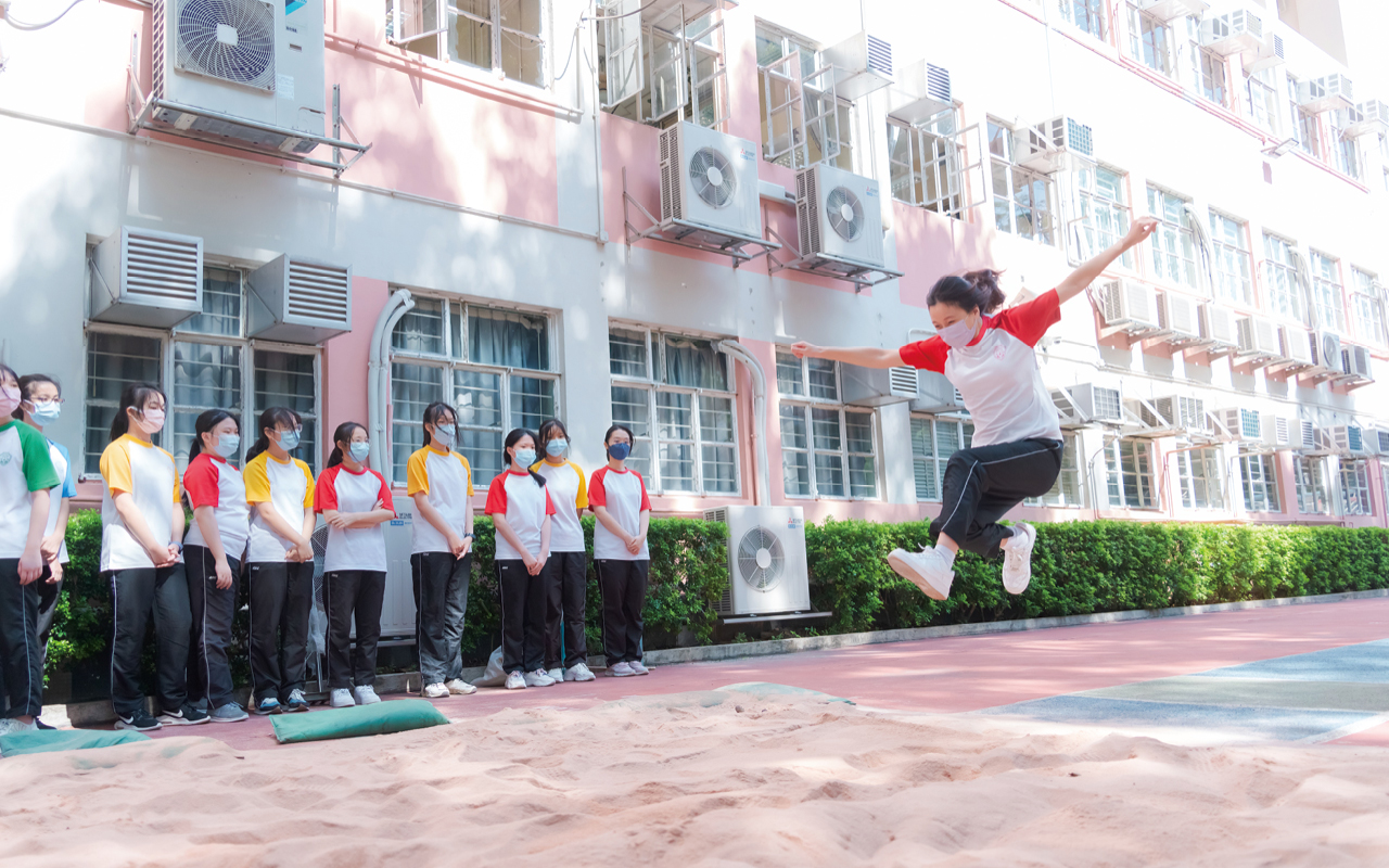 位於啟德的體育園將於2024年落成，校內開設獲香港中學文憑認可的體育課程，有效為未來體藝發展輸送人才。學生在修畢課程後，能夠銜接升讀大學的體育、健康管理及行政學科，打定穩健的知識基礎。